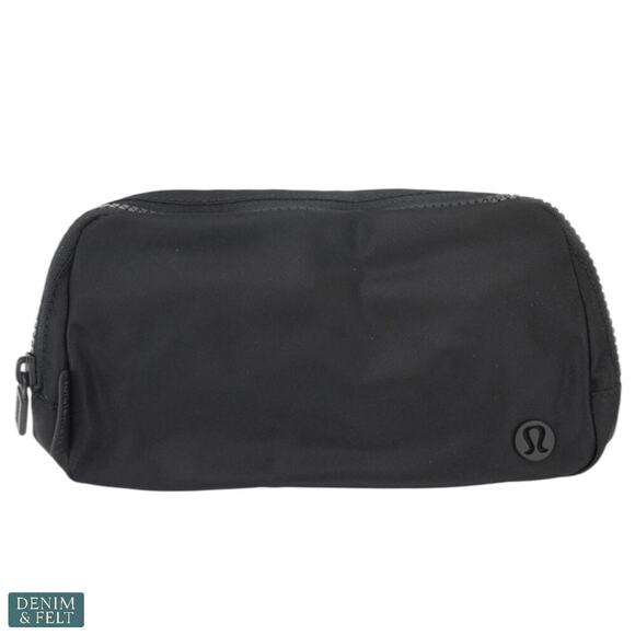 Lululemon Everywhere Belt Bag 1L Black Adjustable Strap Hands-Free Travel NEW - Picture 5 of 10